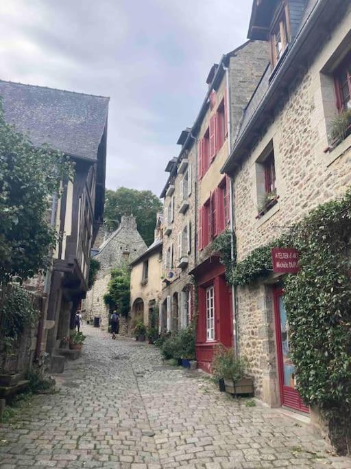 La Belle Consigne - Appartements Dinan Centre Gare Экстерьер фото