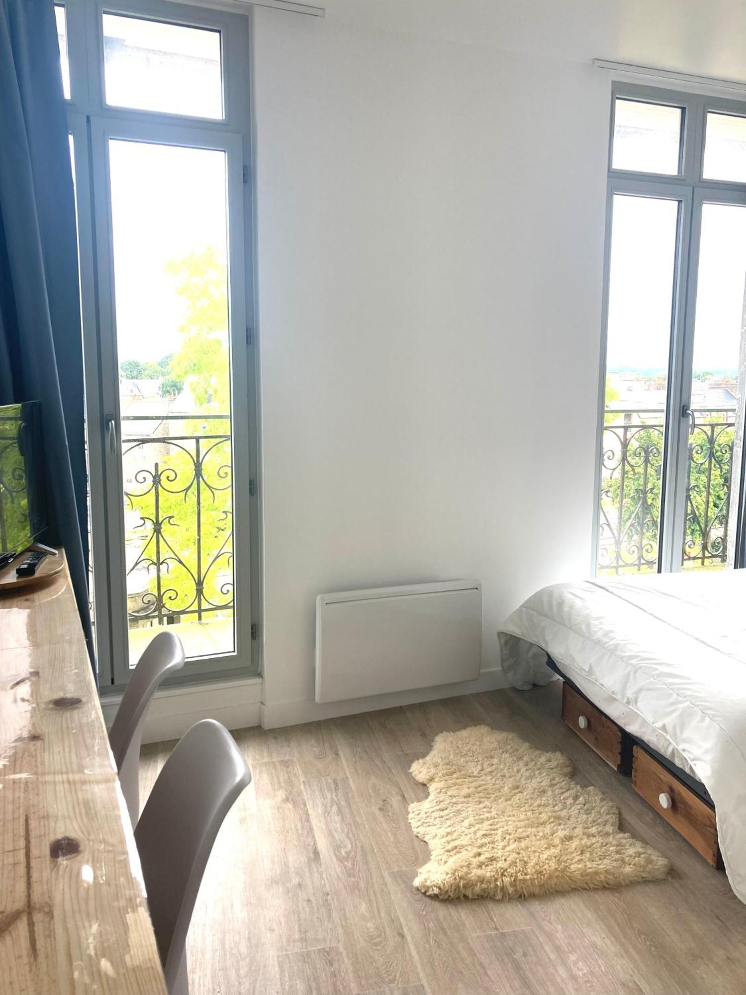 La Belle Consigne - Appartements Dinan Centre Gare Экстерьер фото