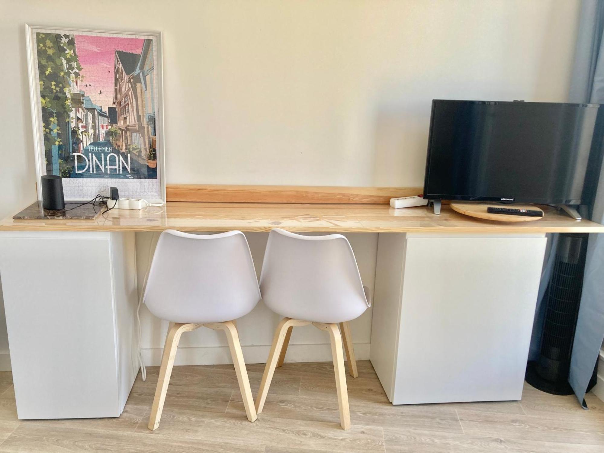 La Belle Consigne - Appartements Dinan Centre Gare Экстерьер фото